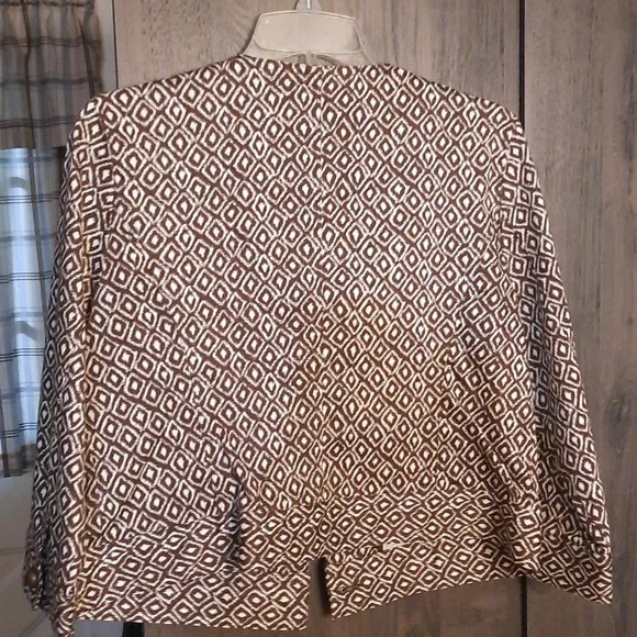 Pretty Ruby Rd. Jacket - Picture 2 of 4